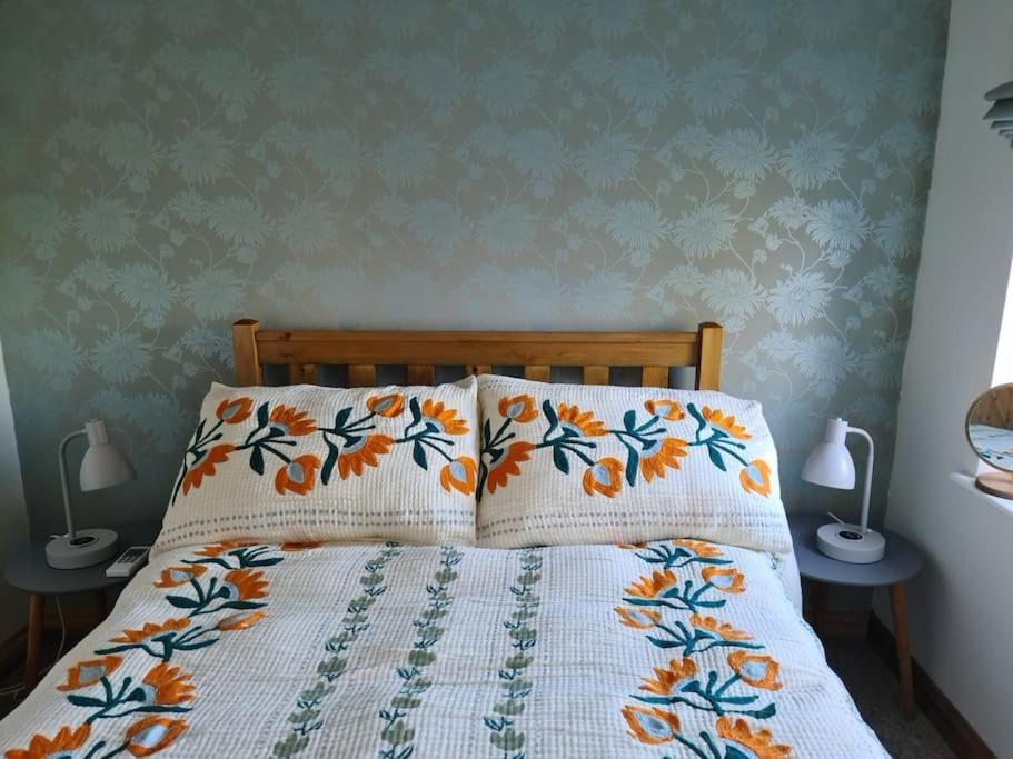 Gorgeous 2 Bedroom Kintbury Cottage 外观 照片
