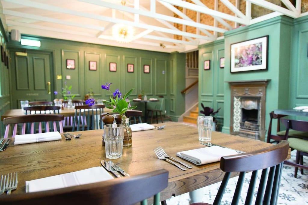 Gorgeous 2 Bedroom Kintbury Cottage 外观 照片